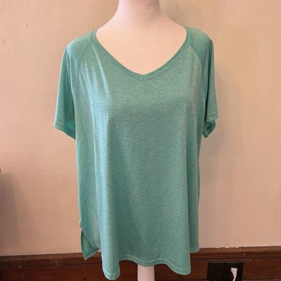 Tek Gear green short sleeve athletic shirt
Size 1X EUC - Picture 2 of 8